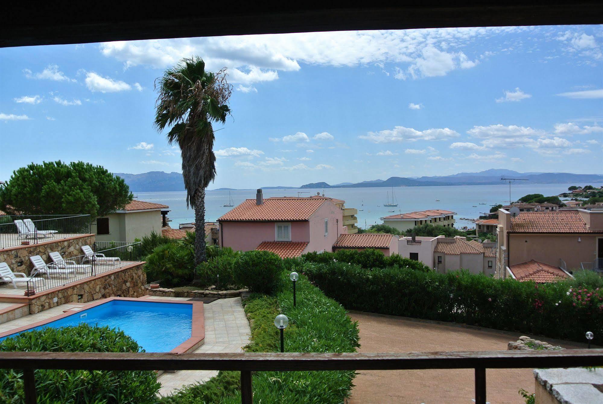 Sardinia Blu Residence Golfo Aranci Exterior photo