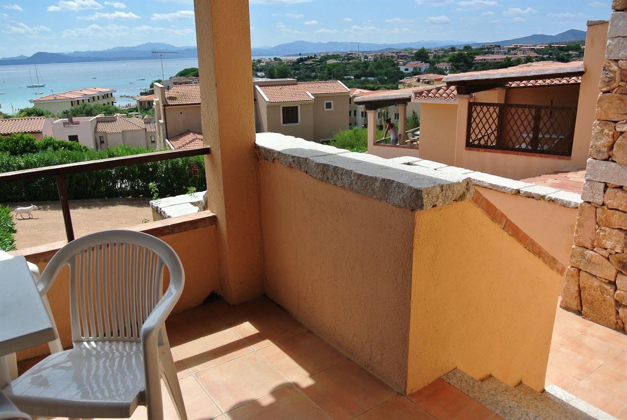 Sardinia Blu Residence Golfo Aranci Exterior photo