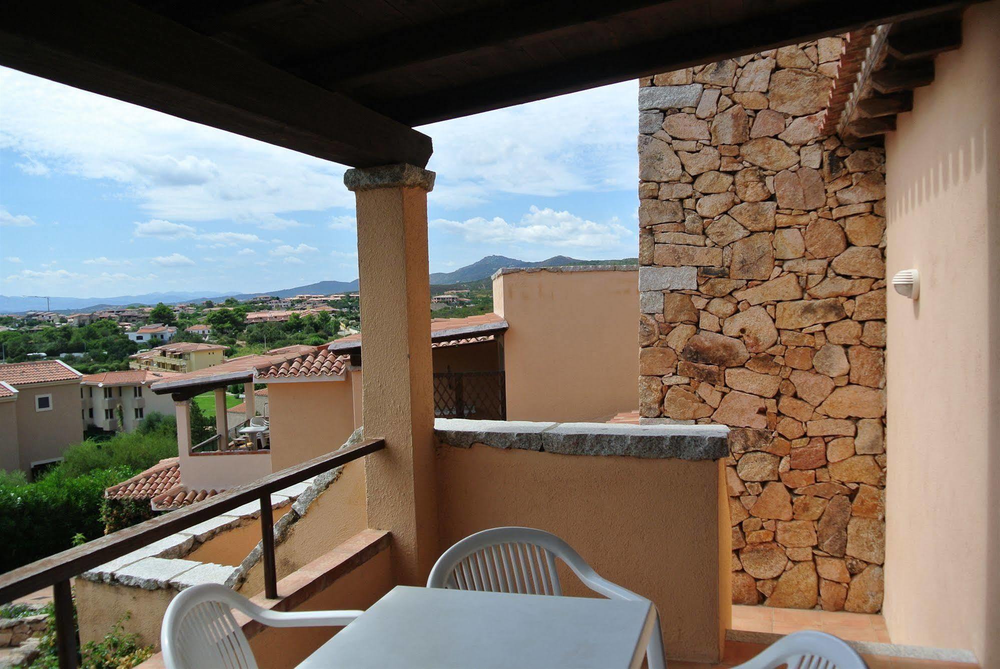 Sardinia Blu Residence Golfo Aranci Exterior photo