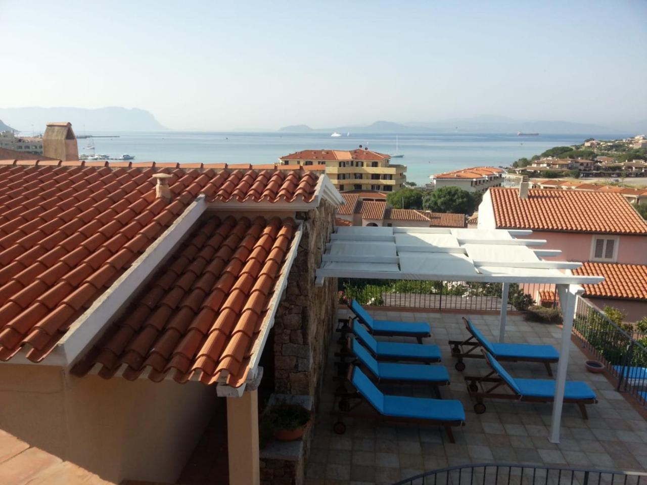 Sardinia Blu Residence Golfo Aranci Exterior photo